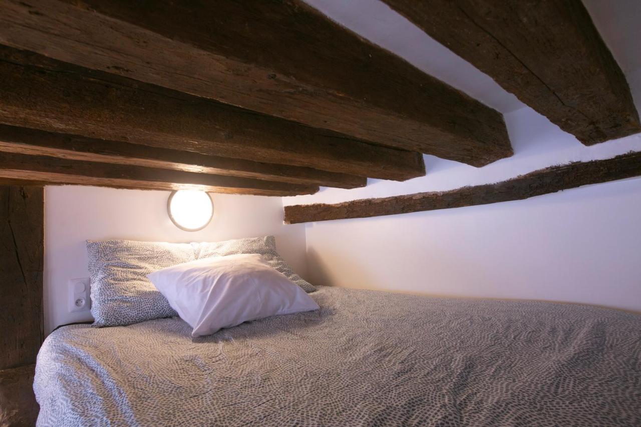 Authentic Apartment In Center Of Parisian Marais المظهر الخارجي الصورة