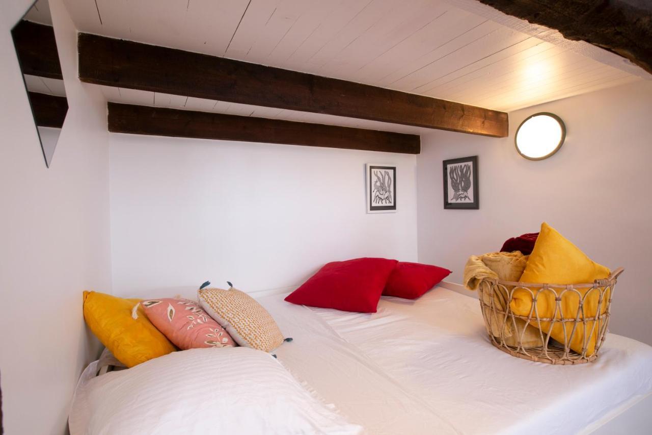 Authentic Apartment In Center Of Parisian Marais المظهر الخارجي الصورة